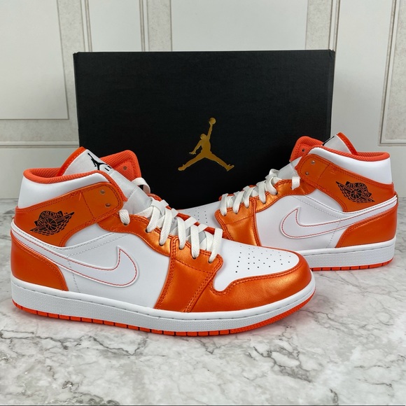 Nike Air Jordan 1 Mid SE Shoes Electro Orange 11 - Picture 12 of 12